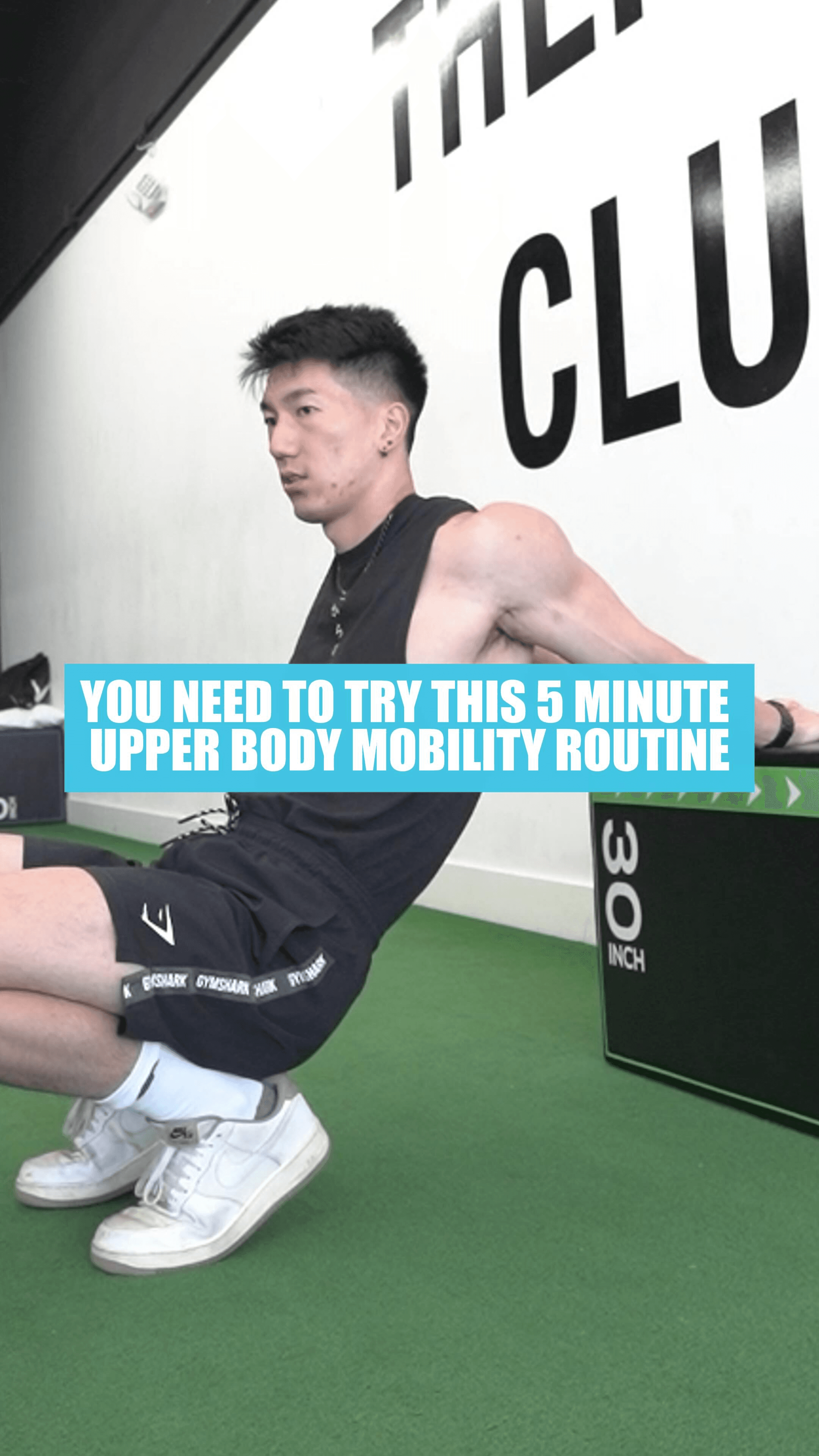 Try out this 5 minute mobility routine! 💪 All you need is your bedroom to do these stretches 🛏️. These stretches are great for improving your upper body mobility to help with your push and pull days!